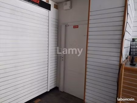 local commercial 60 m²