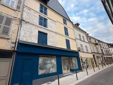 local commercial 100m² tonnerre centre ville