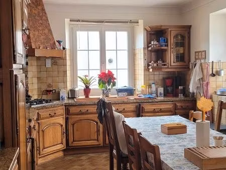 très grande maison familiale