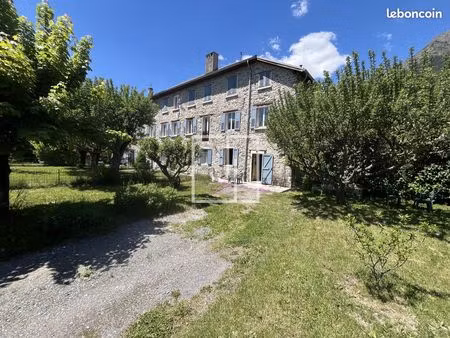appartement 5 pièces 92 m²