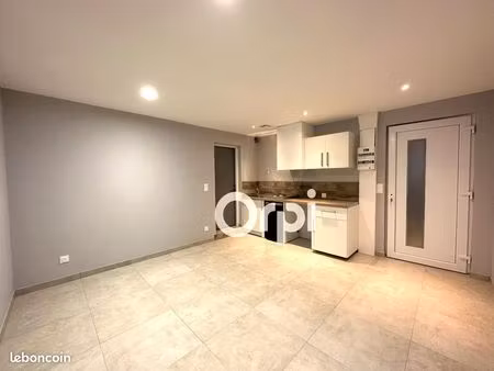 studio 1 pièce 19 m²