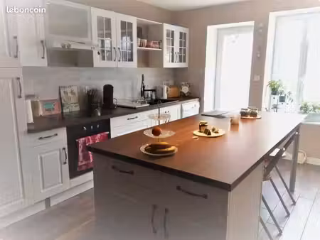 maison familiale 174 m² avec local de 50 m² - dpe b