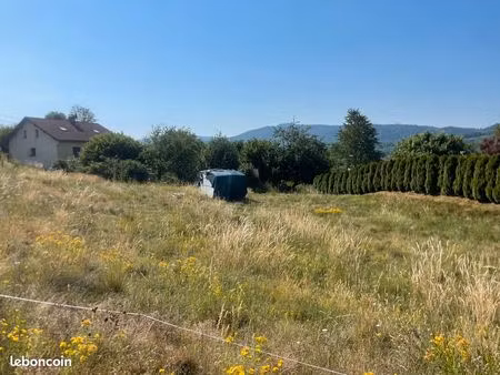 vend terrain constructible pour petit projet