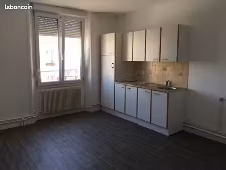 appartement de type 2 - 56m²11 - 1er étage - parking + cave à berry au bac