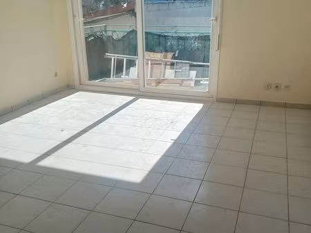 sevran centre f2 en duplex 48m² 1070 ttc