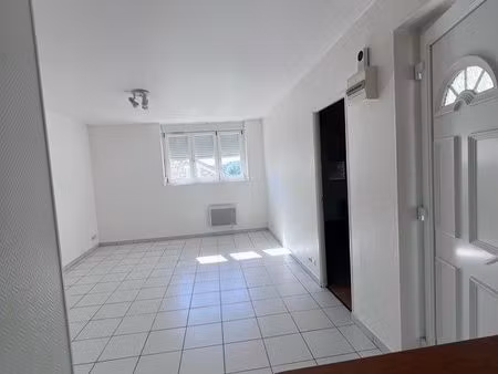 ? f2 lumineux avec parking et box – soissons (02200)