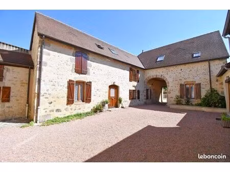 à louer – appartement 3 pièces  2 chambres  70 m² au calme – autun centre