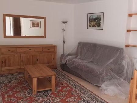 a louer appartement é pièces cv bagnols sur cèze