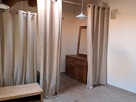 grand studio à louer cv bagnols sur cèze