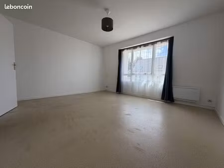 studio 1 pièce 26 m²