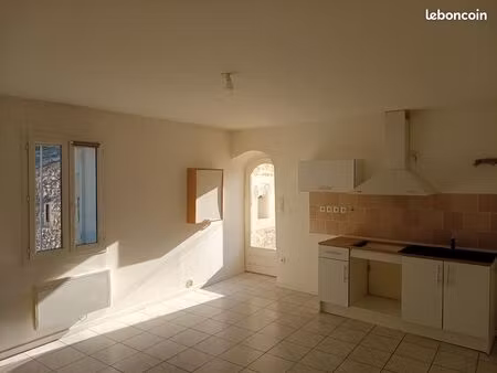 appartement a 2 [url masquée pour votre sécurité] donzère.3 pces 77 m2