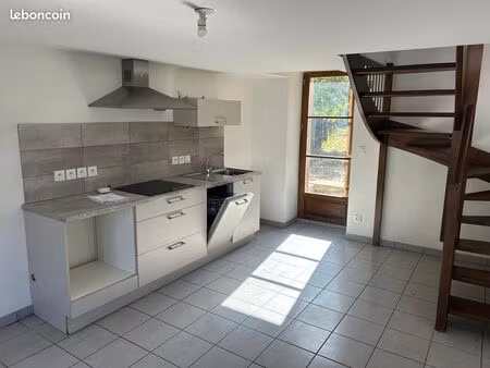 appartement t3 l'hopital-le-grand