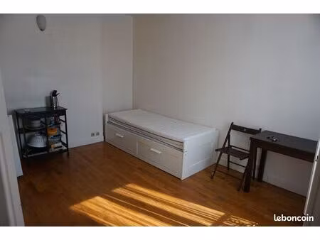 studio meublé 16.50 m². metro crimée (ligne 7)