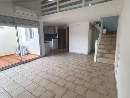 à louer – appartement t2 avec mezzanine  balcon et vue sur l’ardèche – ruoms (07120)