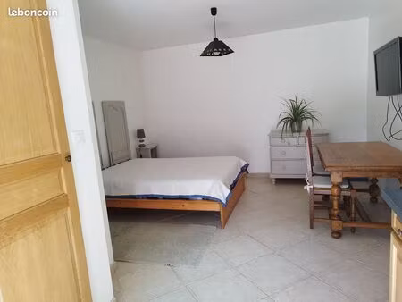 chambre d’étudiant meublée 28m²