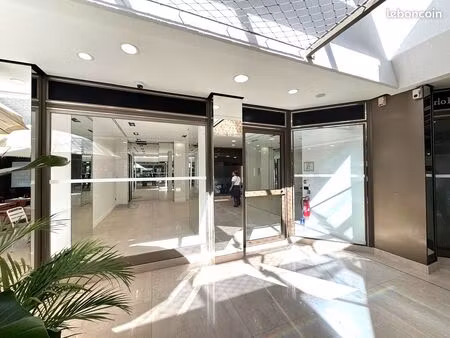 a louer au park palace local commercial d’exception – a monaco – 74 m²