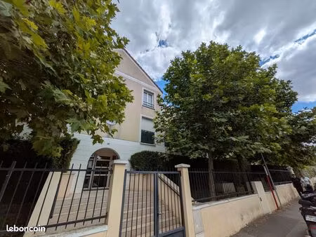 studio meublé