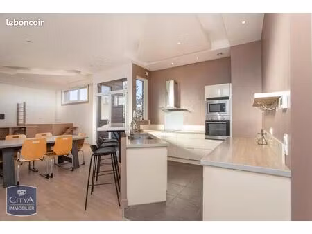 loft 5 pièces 193 m²