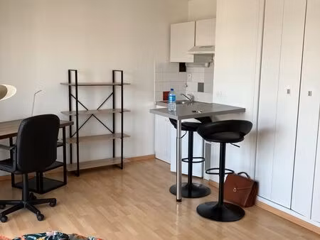 studio 26 m2 + pk kiné  sciences po  ifsi du lionnois ..mois de juillet offert