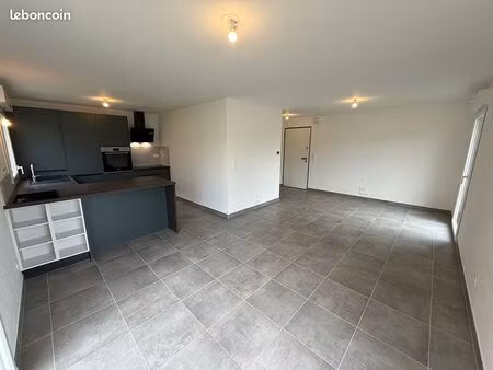 appartement 4 pièces 81 m²