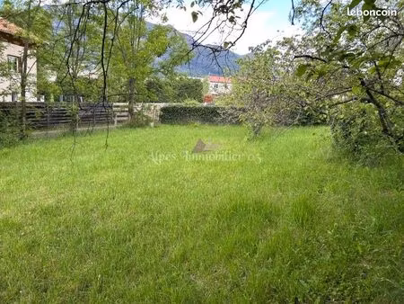 terrain gap