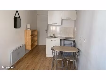 appartement 1 pièce 12 m²