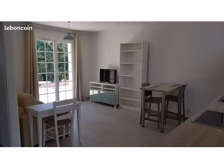 studio meublé 25m2 avec terrasse privative et parking a proximité immediate de sophia-anti