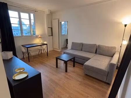 2 pièces meublé 32m2 refait neuf face gare