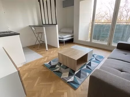 studio meublé 25 m2 – balcon  parking et cave