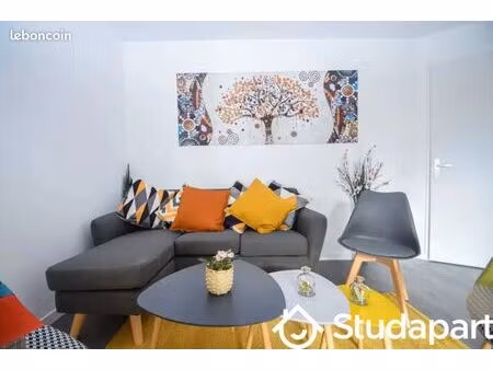 chambre 1 pièce 12 m²