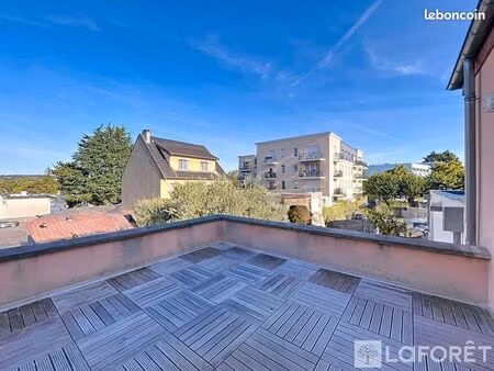 appartement 3 pièces 92 m²