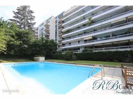 appartement 2 pièces 64 m²