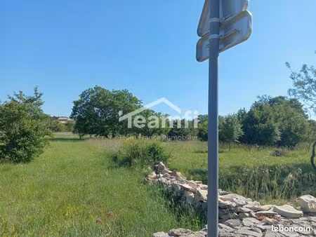 terrain 1350 m² saint-remèze
