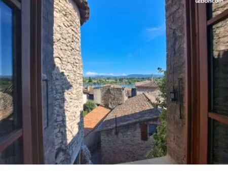 maison de rue avec vue imprenable