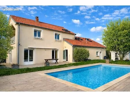 maison 5 pièces à vittel avec piscine