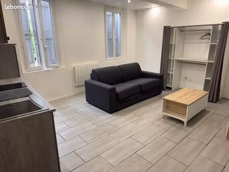 location t1 25m2