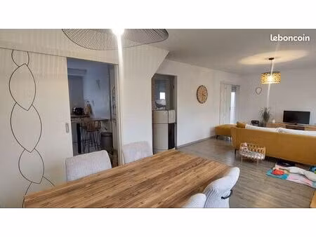 maison (119 m² au sol / 102 01 m² habitables) sur sous-sol