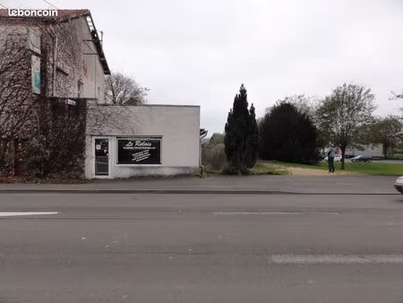 local commercial entrée carignan