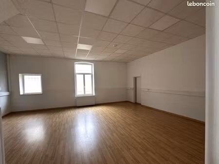 local commercial 600 m²