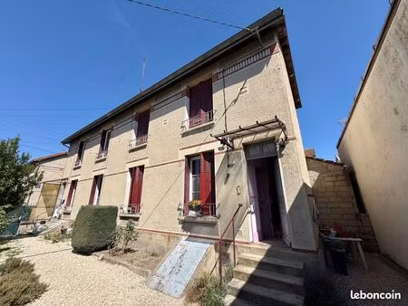 maison 8 pièces 117 m²