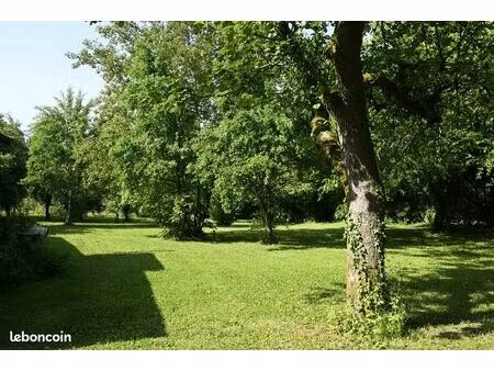 vend terrain a batir ou terrain de loisirs pour bungalow