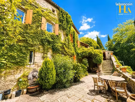 maison 12 pièces 475 m²