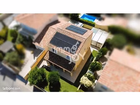 villa 6 pièces 143 m²
