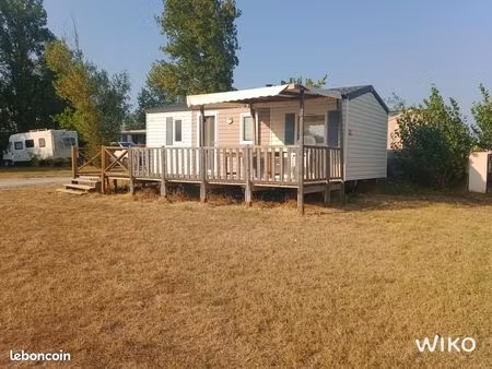 terrain de 236 m2 + mobil-home 3 chambres dans camping+++