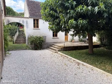 maison ancienne avec dépendance