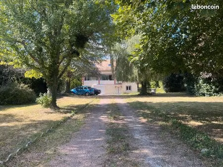 maison 6 pièces 220 m² – terrain clos 2300 m² – dpe d – calme – fontaine-la-gaillarde / se