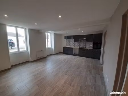 loue bel appartement t3
