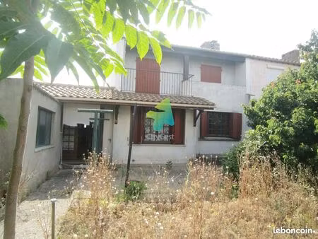 villa 4 pièces 95 m²
