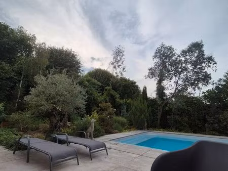 maison bourgeoise avec piscine