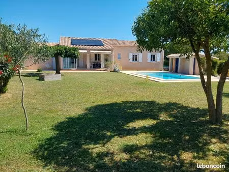 maison avec piscine hors lotissement